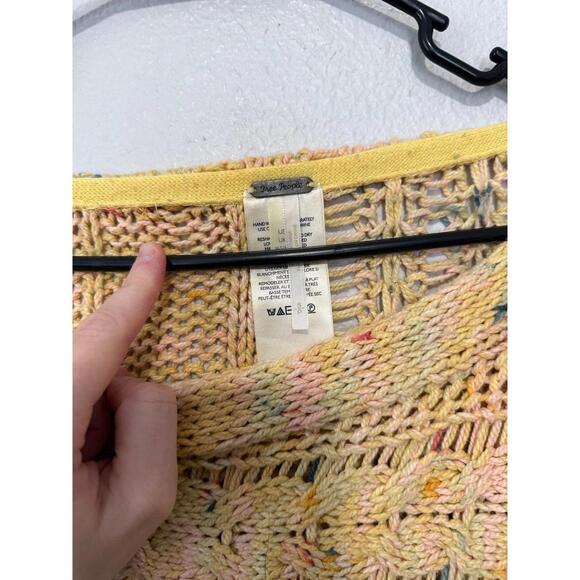 Free people gold long sleeve sweater size small (oversized) retails $128 - Picture 3 of 7